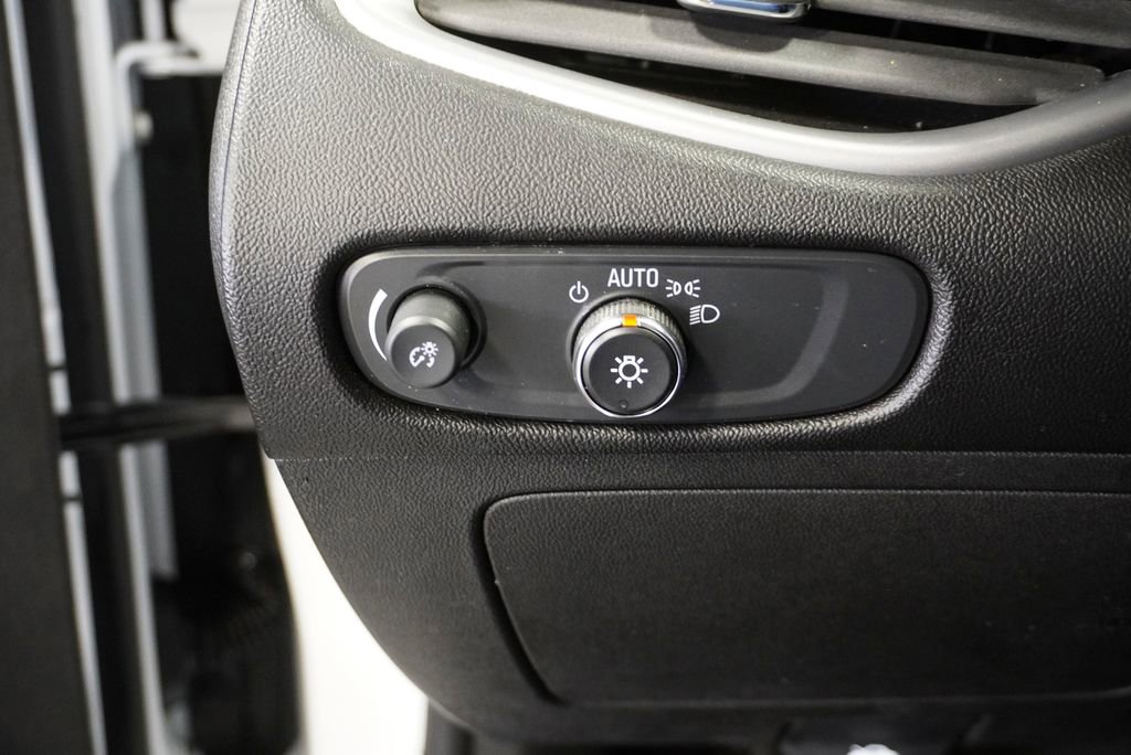 Used 2024 Chevrolet Malibu LT w/ Sport Edition image 25