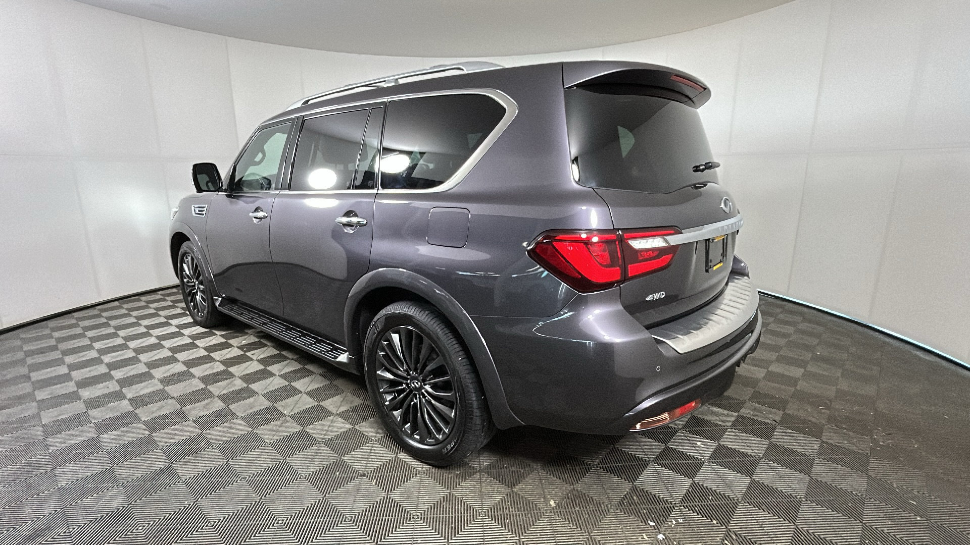 Used 2023 INFINITI QX80 Sensory w/ Cargo Package AWD/4WD image 5