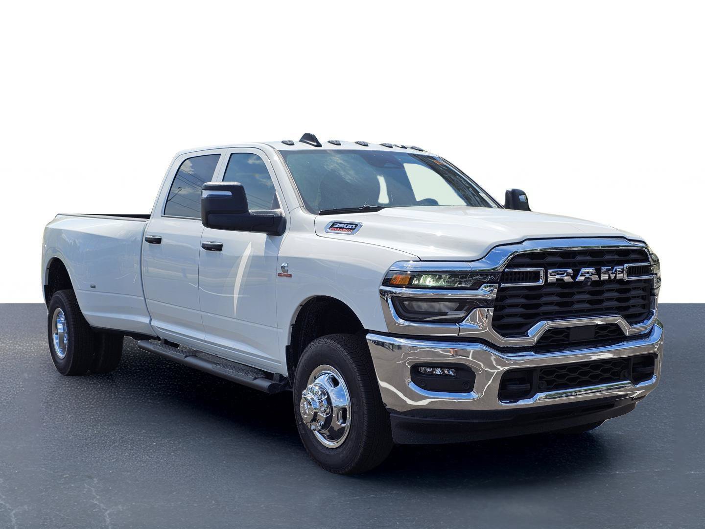 New 2026 RAM 3500 Tradesman AWD/4WD image 5
