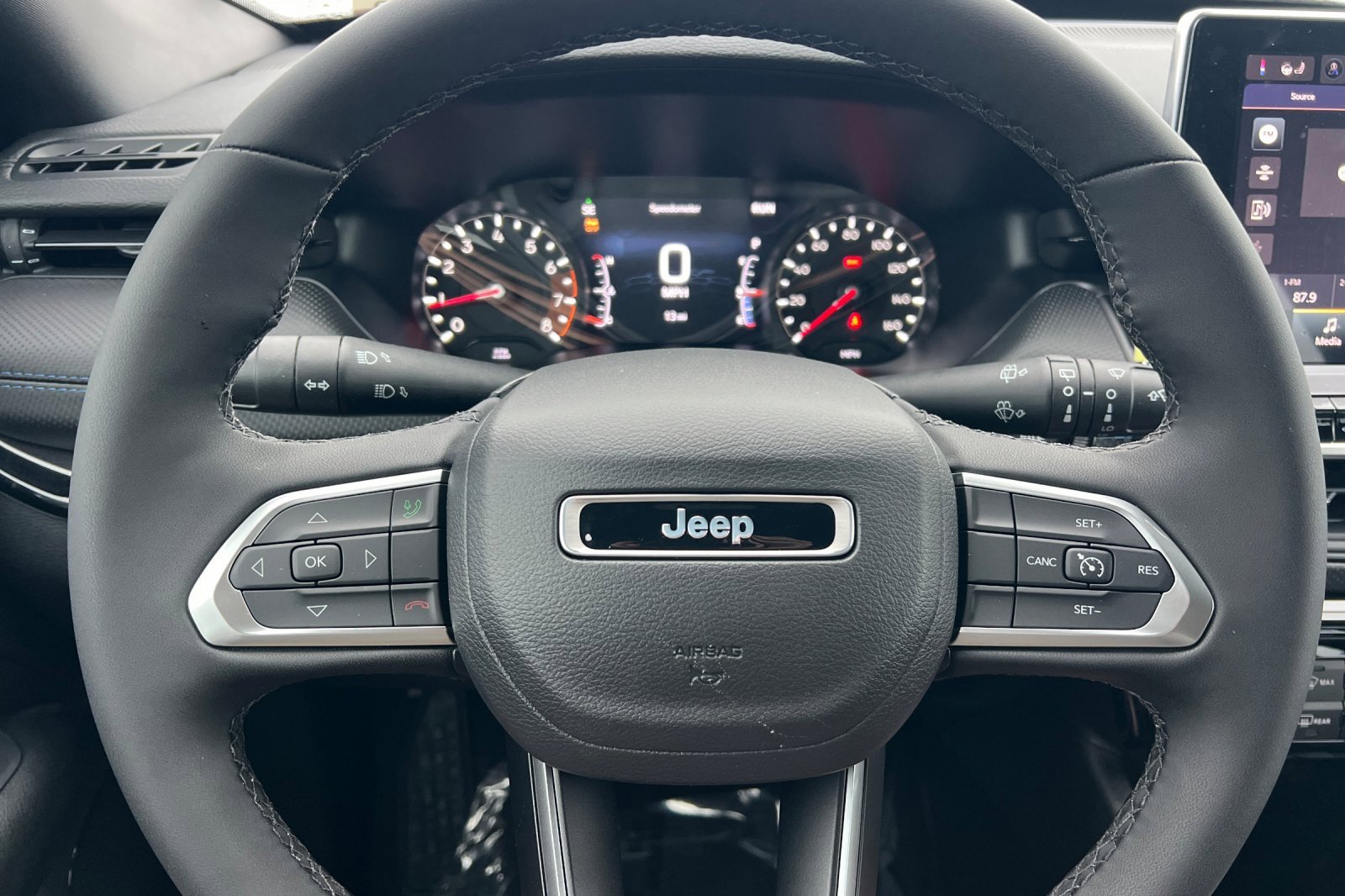 New 2026 Jeep Compass Latitude image 21