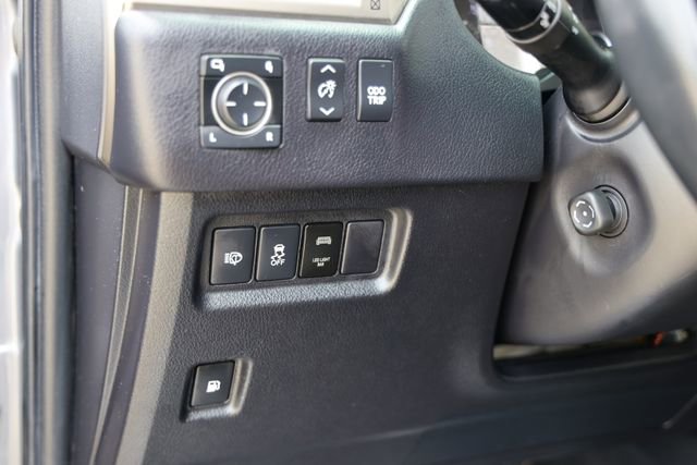 Used 2015 Lexus GX 460 w/ Premium Package AWD/4WD image 32