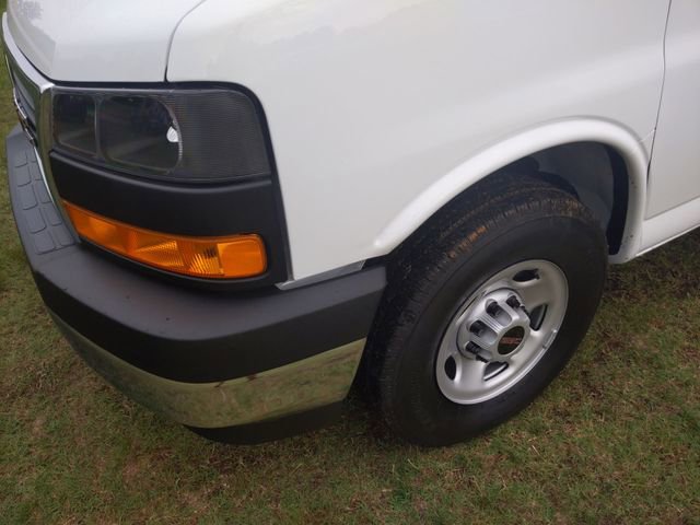 New 2025 GMC Savana 3500 w/ Power Convenience Package RWD image 17