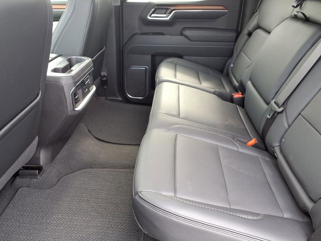 Used 2025 GMC Sierra 1500 Denali w/ Denali Reserve Package image 11