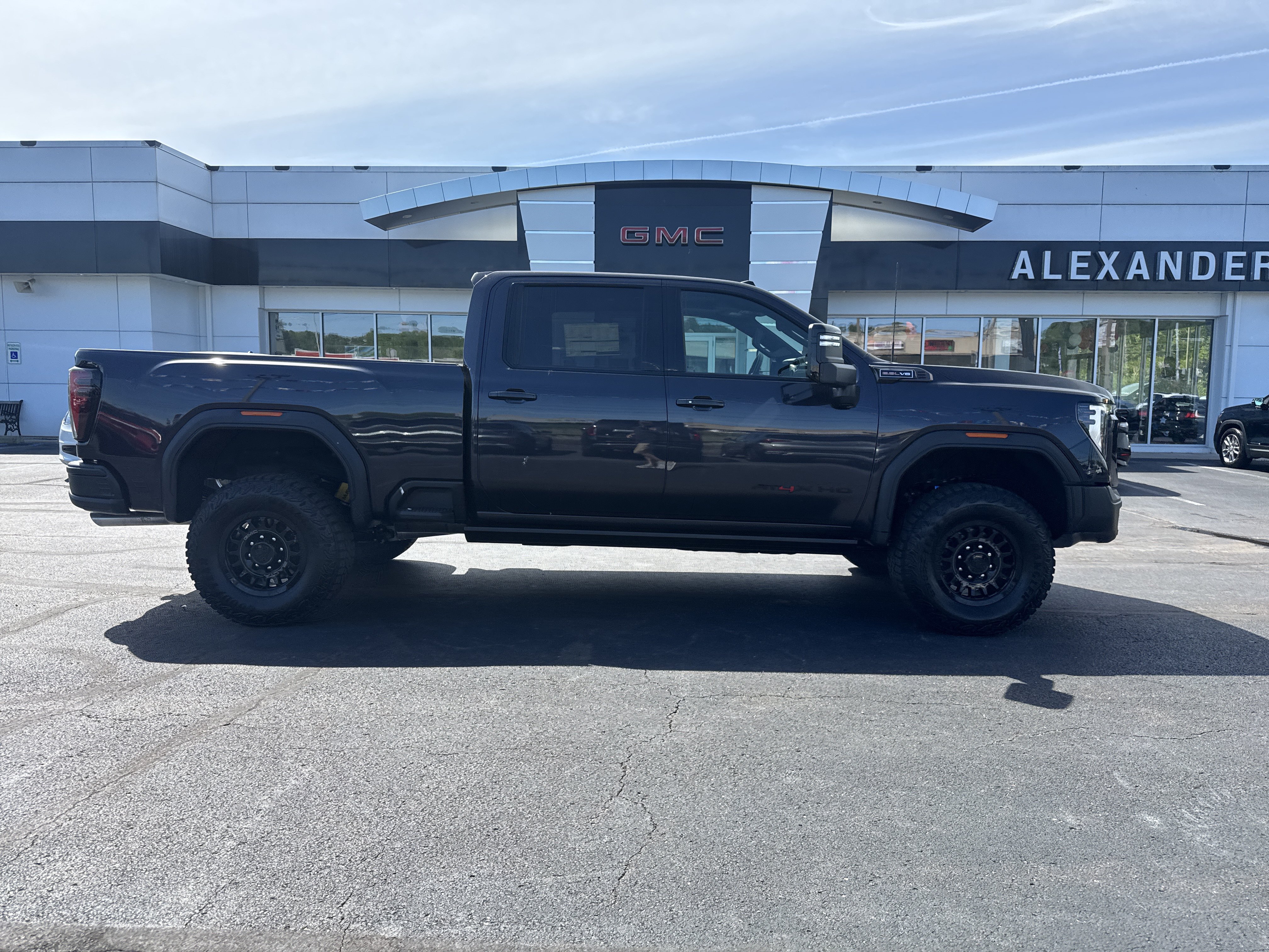 New 2026 GMC Sierra 2500 AT4X w/ AT4X AEV Edition AWD/4WD image 2