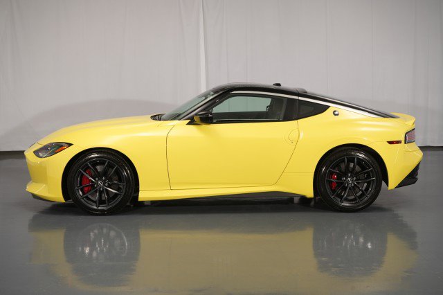 Used 2024 Nissan Z Performance w/ Floor Mat Package RWD image 2