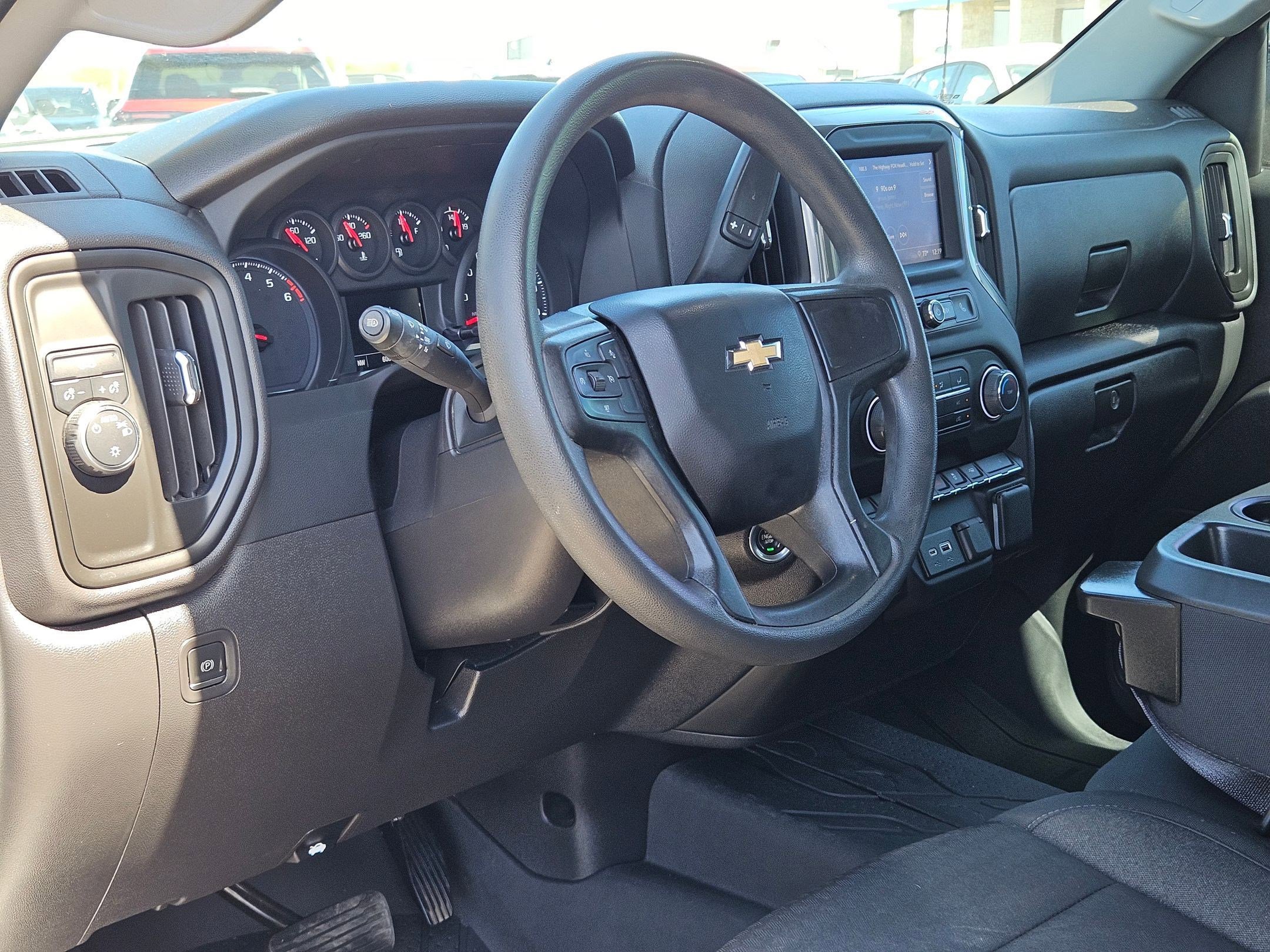 Used 2023 Chevrolet Silverado 1500 Custom image 10