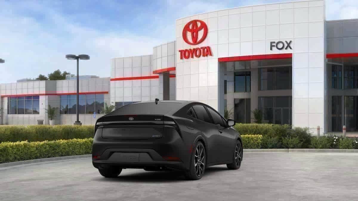 New 2026 Toyota Prius Plug-In Hybrid FWD image 9