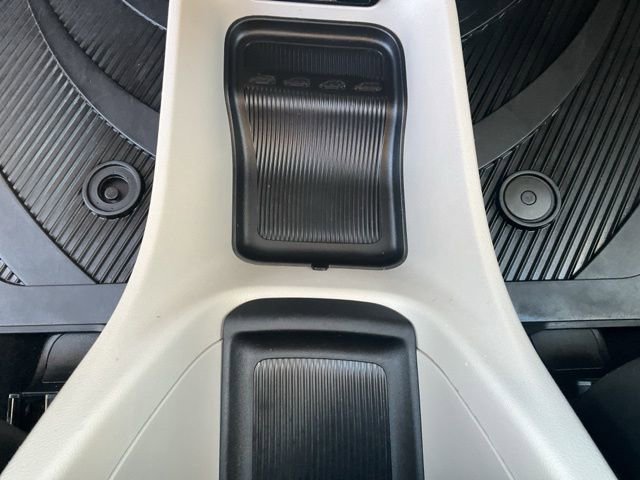 Used 2018 Chrysler Pacifica Touring Plus w/ Tire & Wheel Group image 17