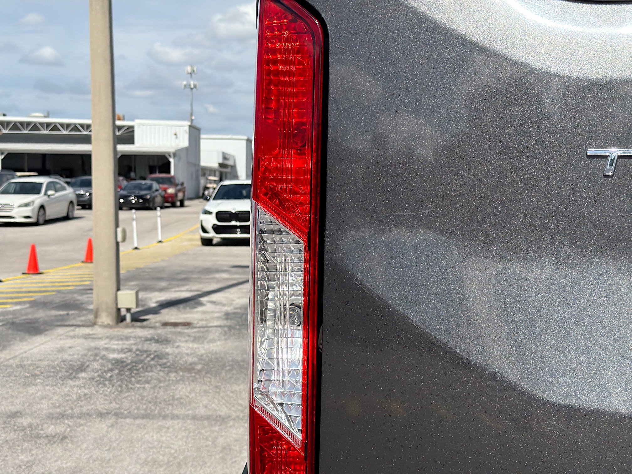 Used 2017 Ford Transit 150 XLT RWD image 10