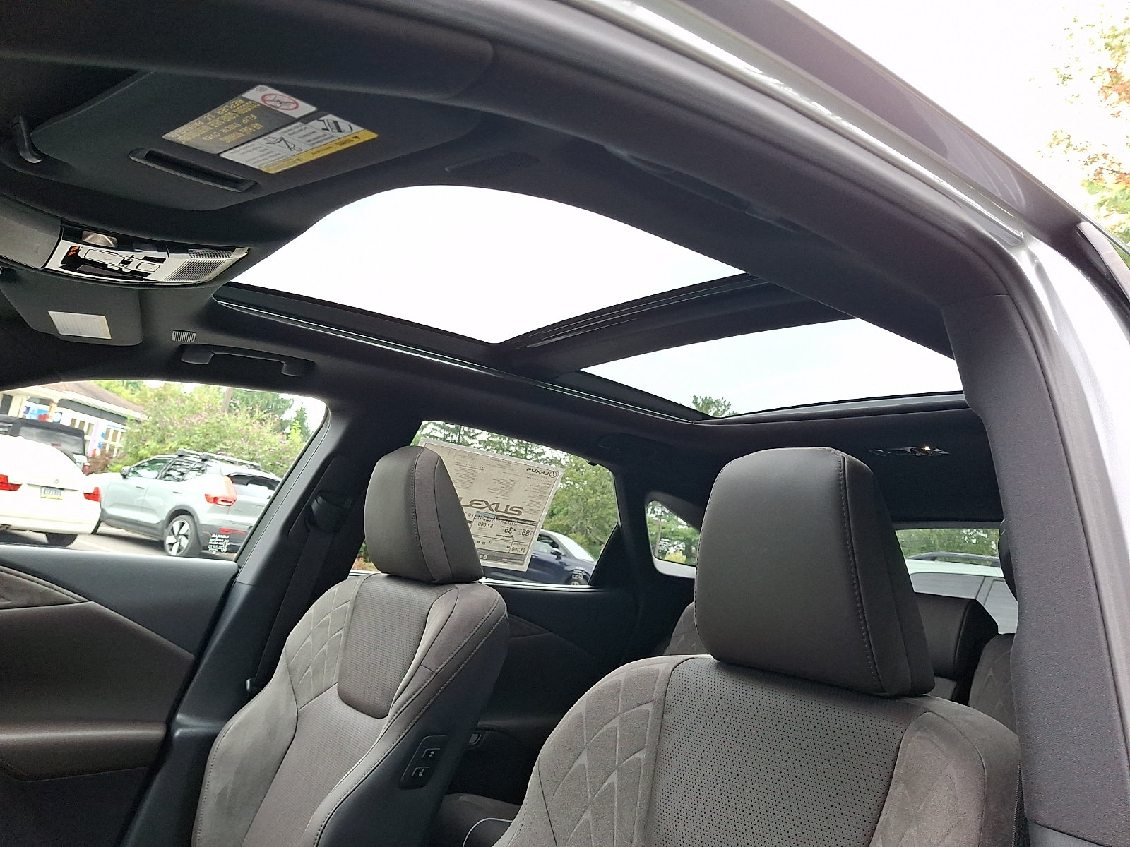 New 2026 Lexus RX 450h AWD w/ Convenience Package image 10