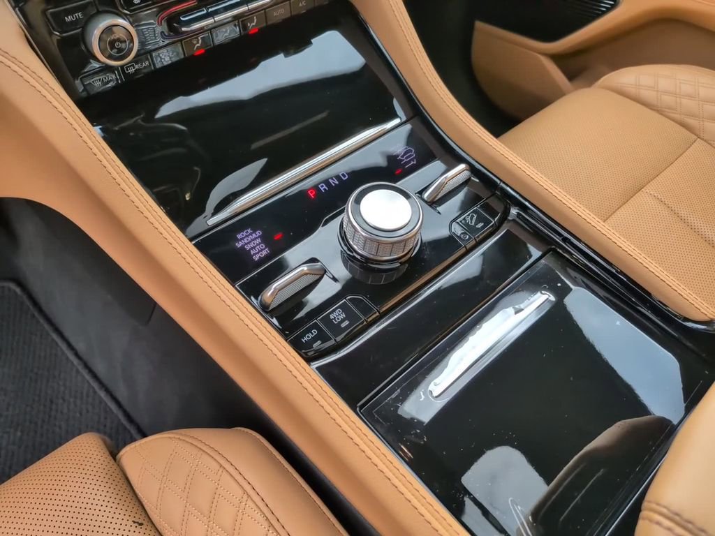 Used 2023 Jeep Grand Cherokee L Summit image 27