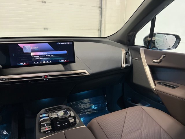 Used 2025 BMW iX xDrive50 image 49