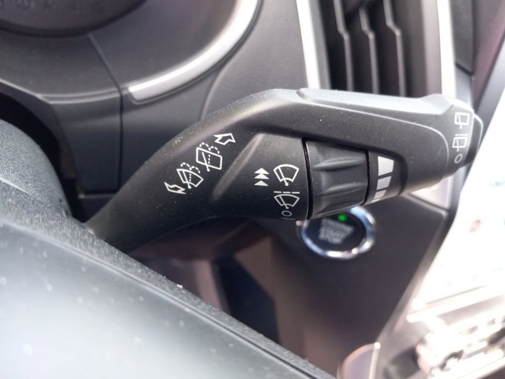 Used 2021 Ford Edge ST-Line w/ Cold Weather Package image 29