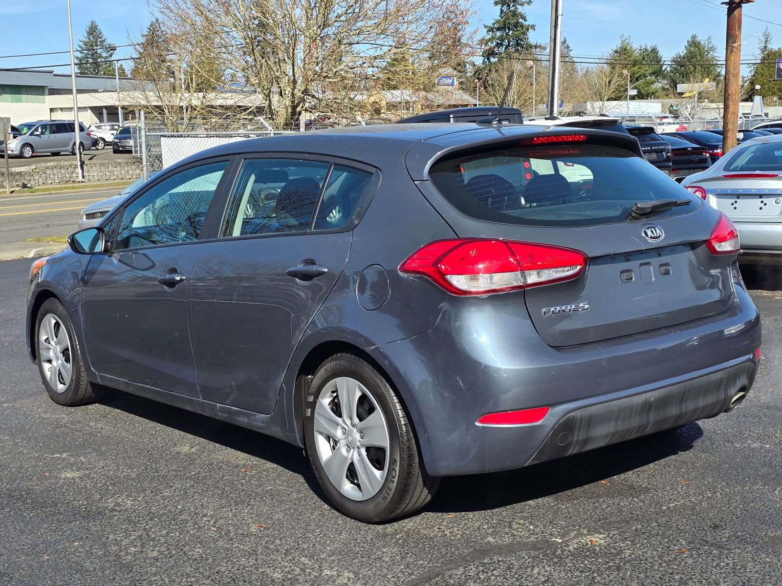 Used 2016 Kia Forte LX image 3
