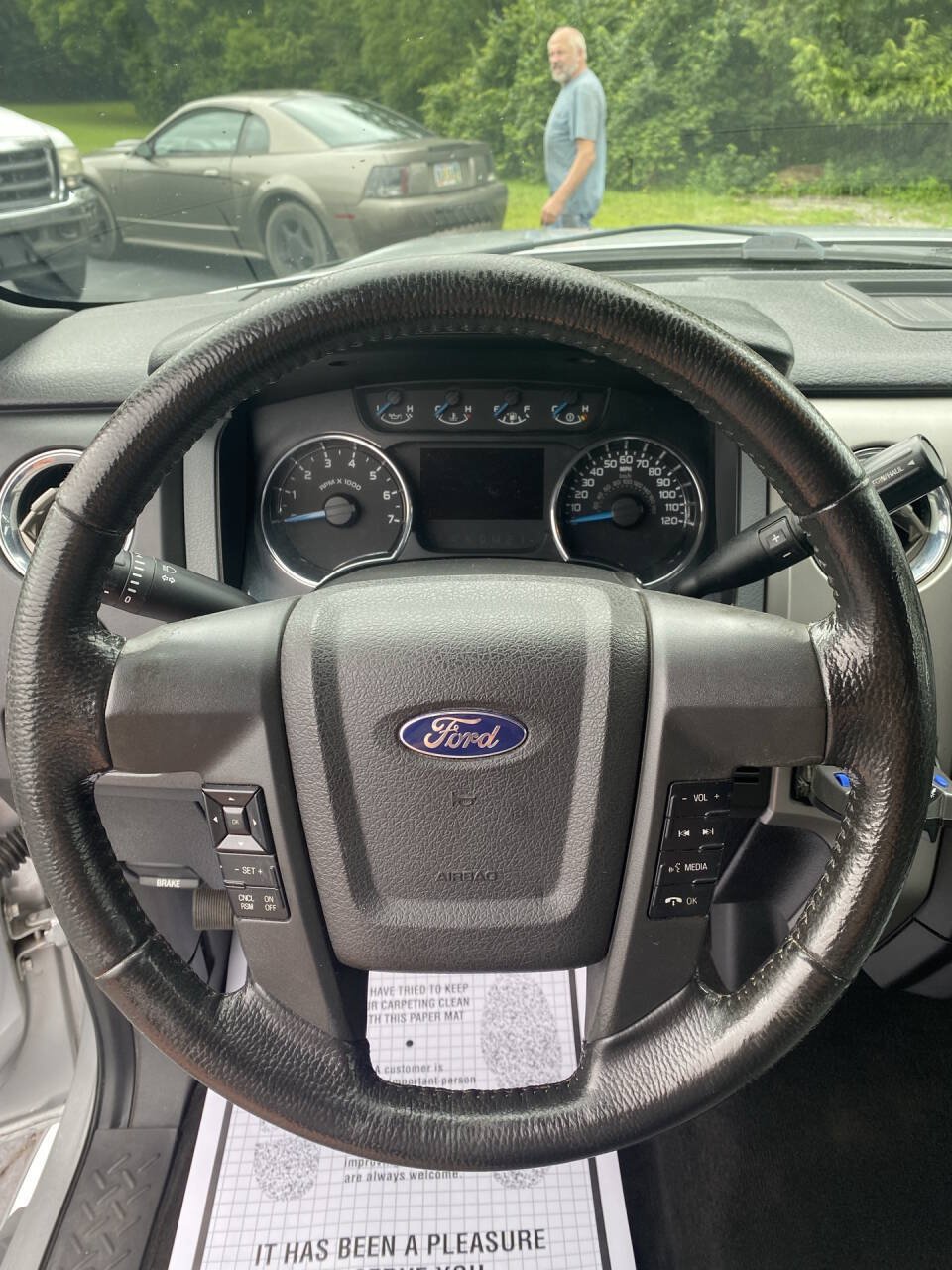 Used 2013 Ford F150 XLT w/ Mid Equipment Group AWD/4WD image 12