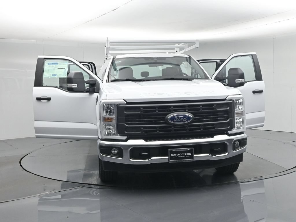 New 2026 Ford F250 XL w/ XL Chrome Package RWD image 58