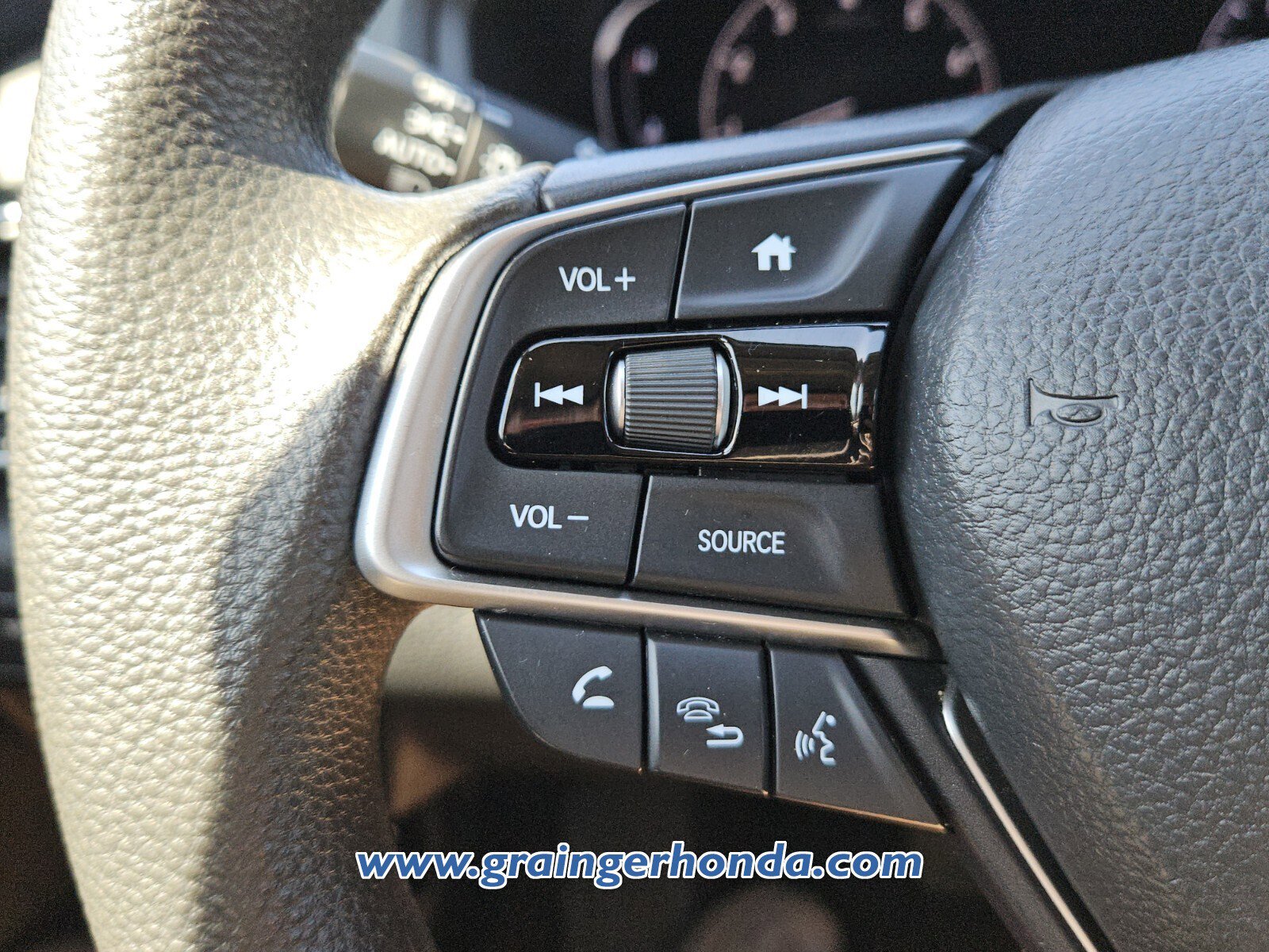 Used 2019 Honda Accord LX image 19