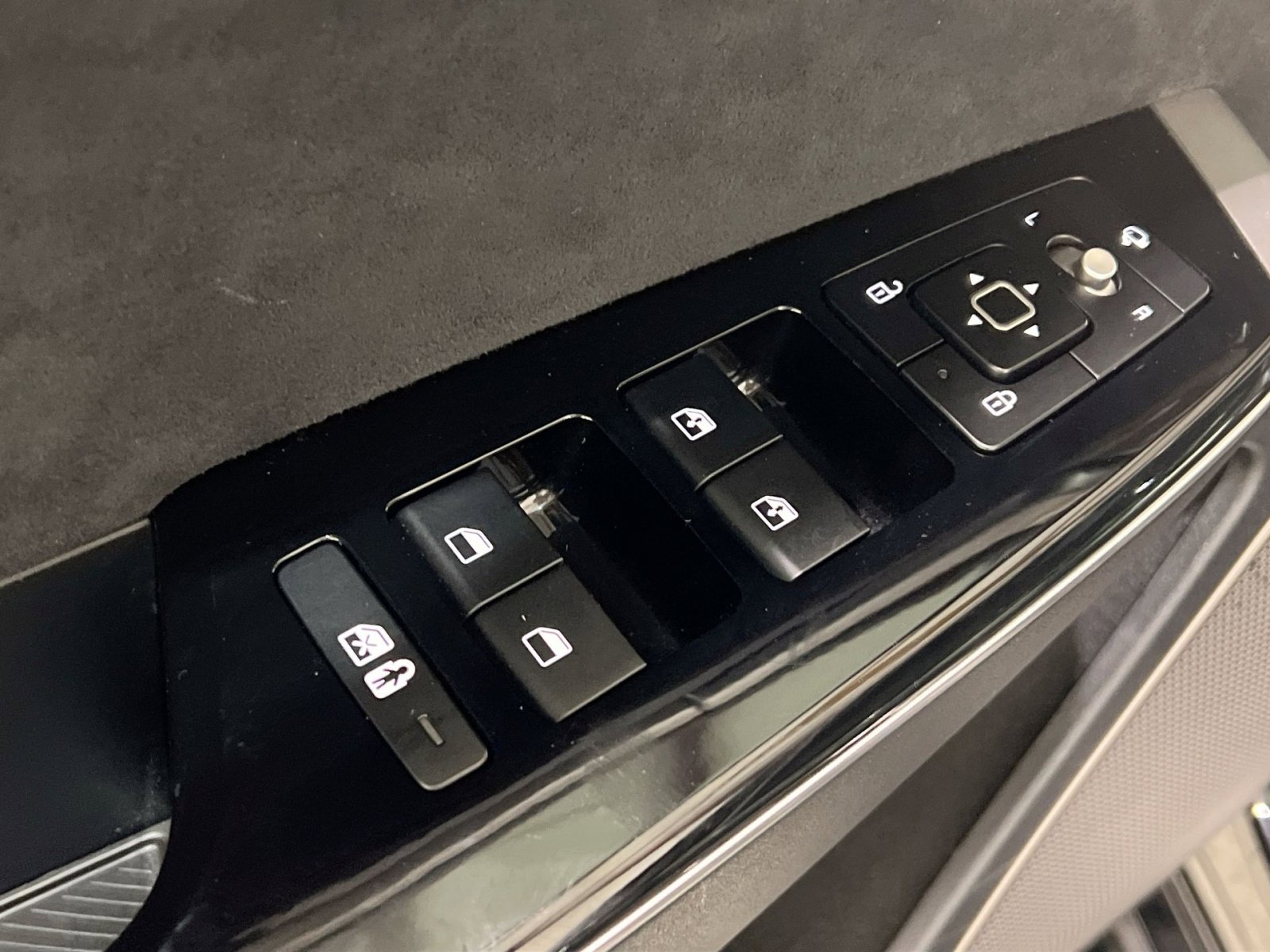 Used 2023 Kia EV6 GT image 32