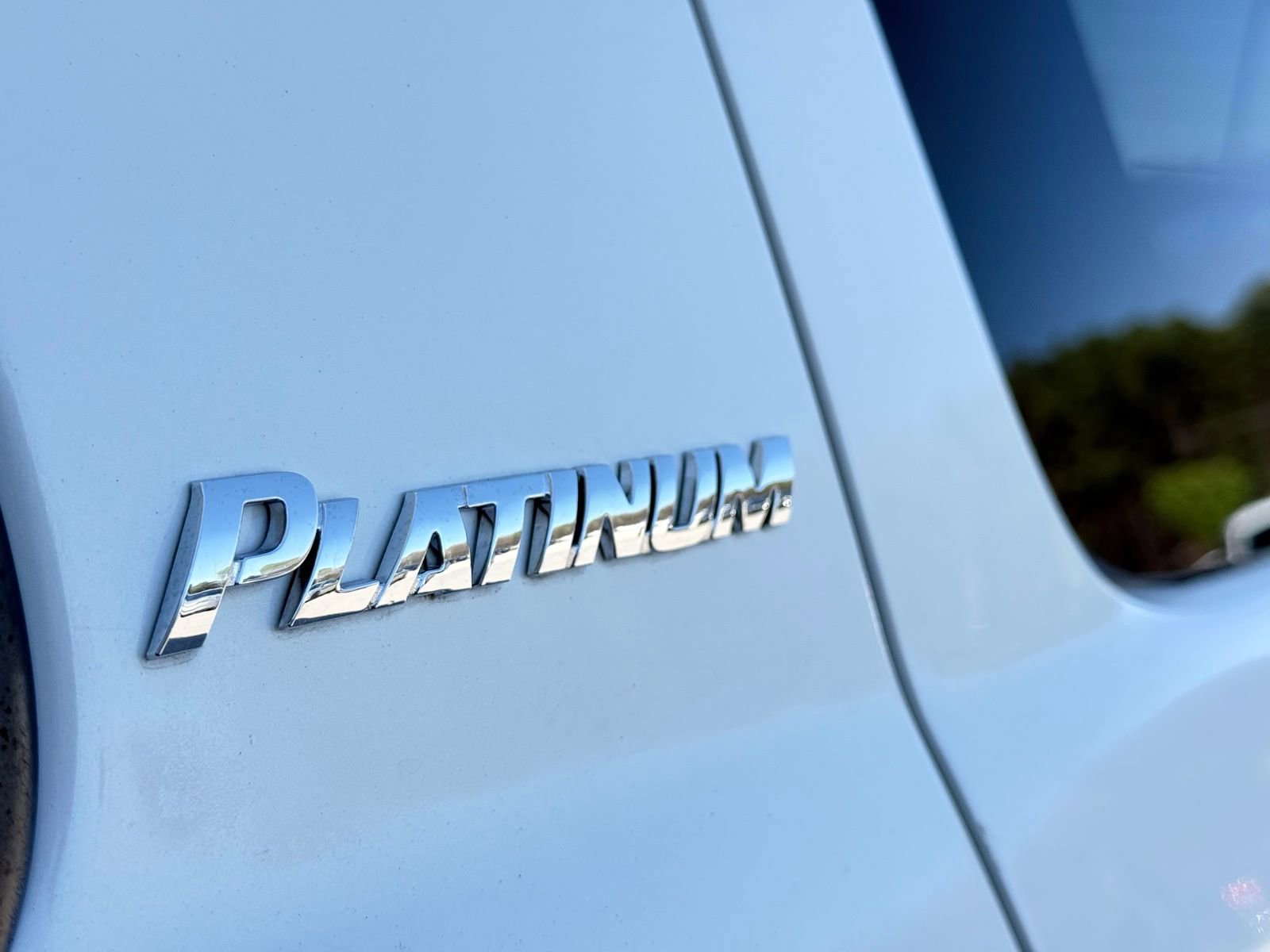 Used 2013 Toyota Sequoia Platinum image 22