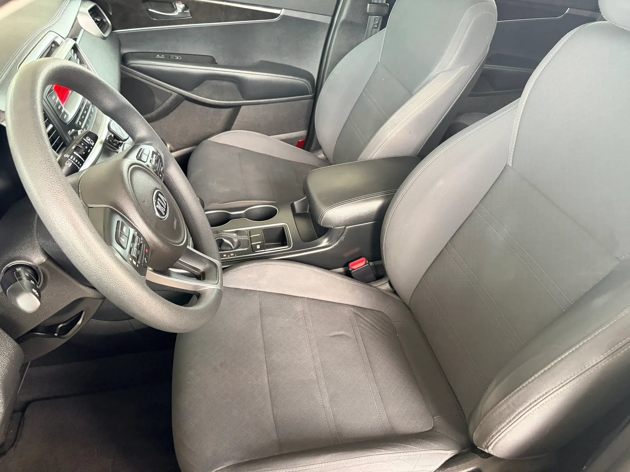 Used 2016 Kia Sorento L FWD image 9