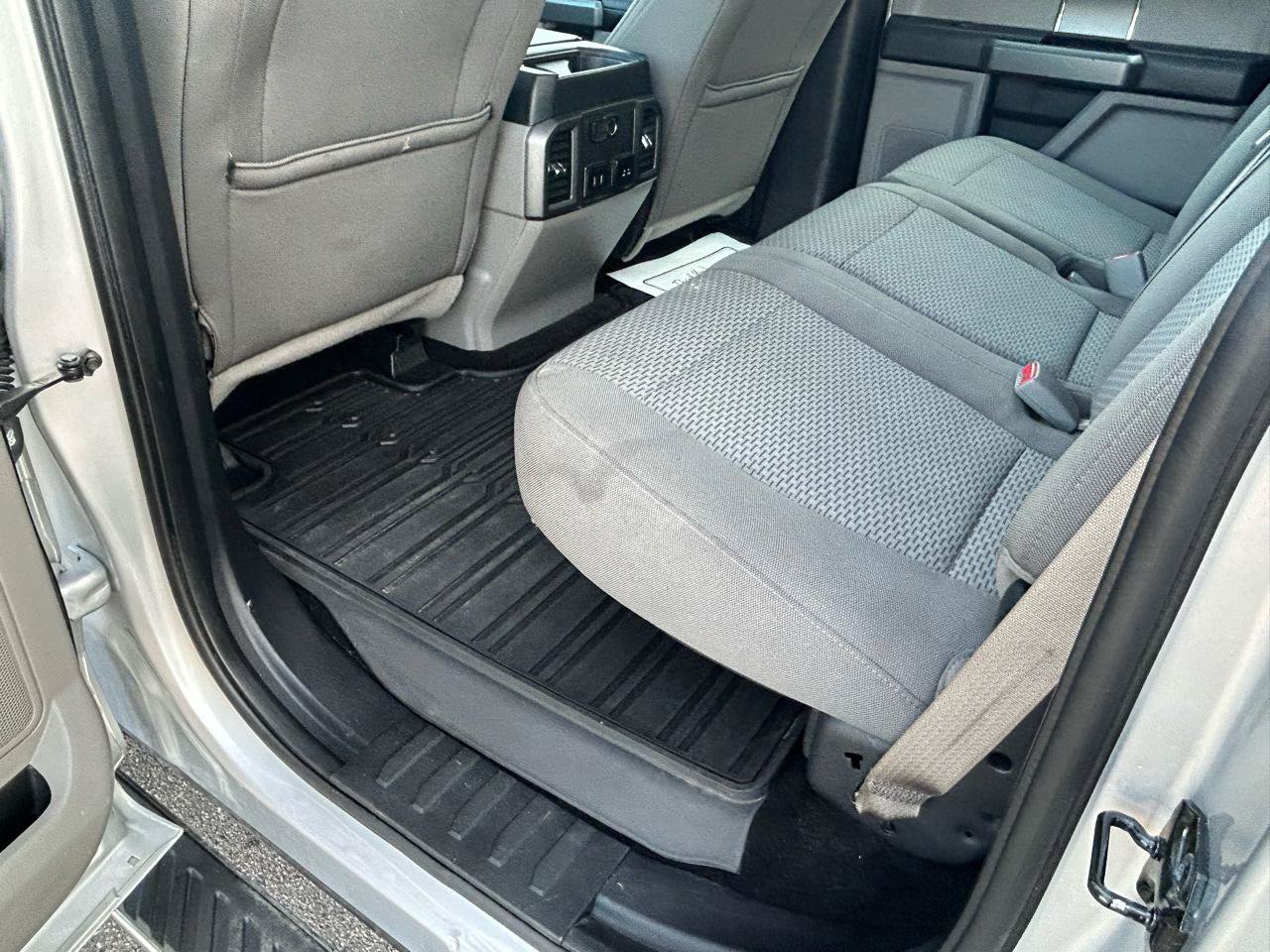 Used 2017 Ford F150 XLT w/ Equipment Group 302A Luxury AWD/4WD image 9