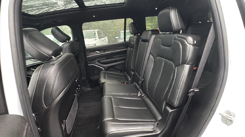 Used 2025 Jeep Grand Cherokee L Limited w/ MOPAR Finishing Package AWD/4WD image 24