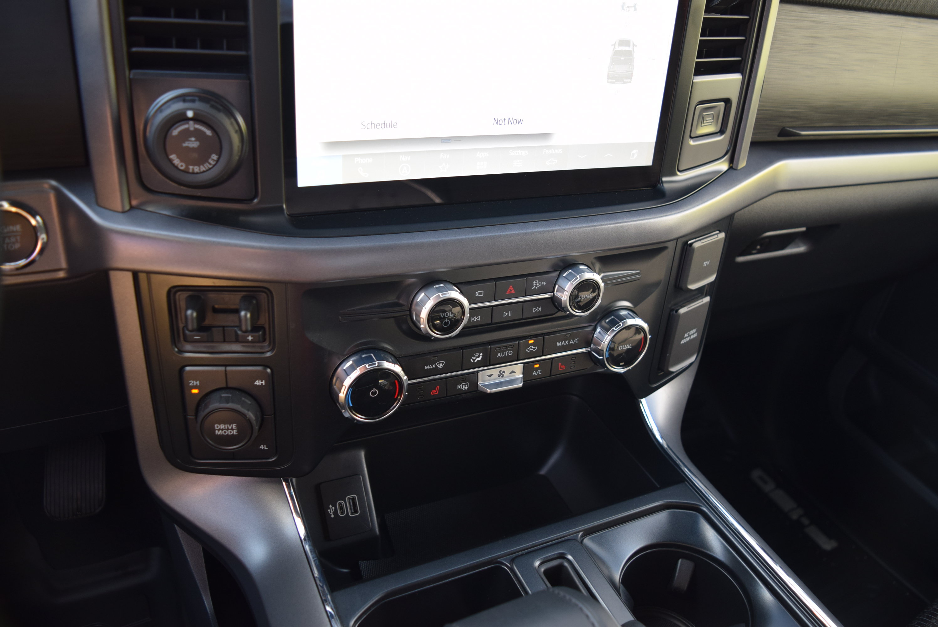 Used 2025 Ford F150 XLT w/ Equipment Group 302A MID AWD/4WD image 15