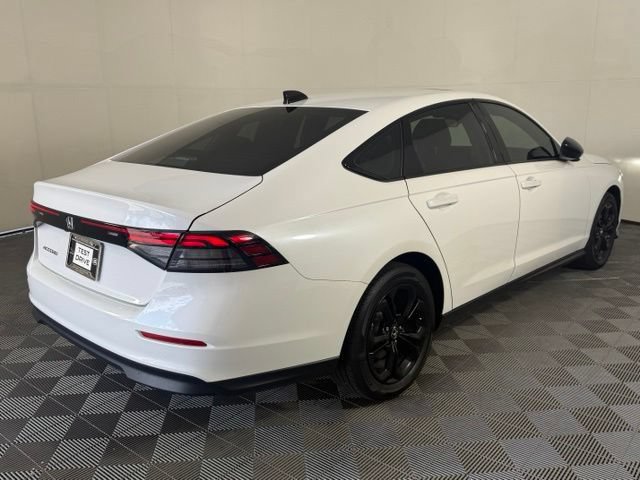 Used 2025 Honda Accord SE image 6