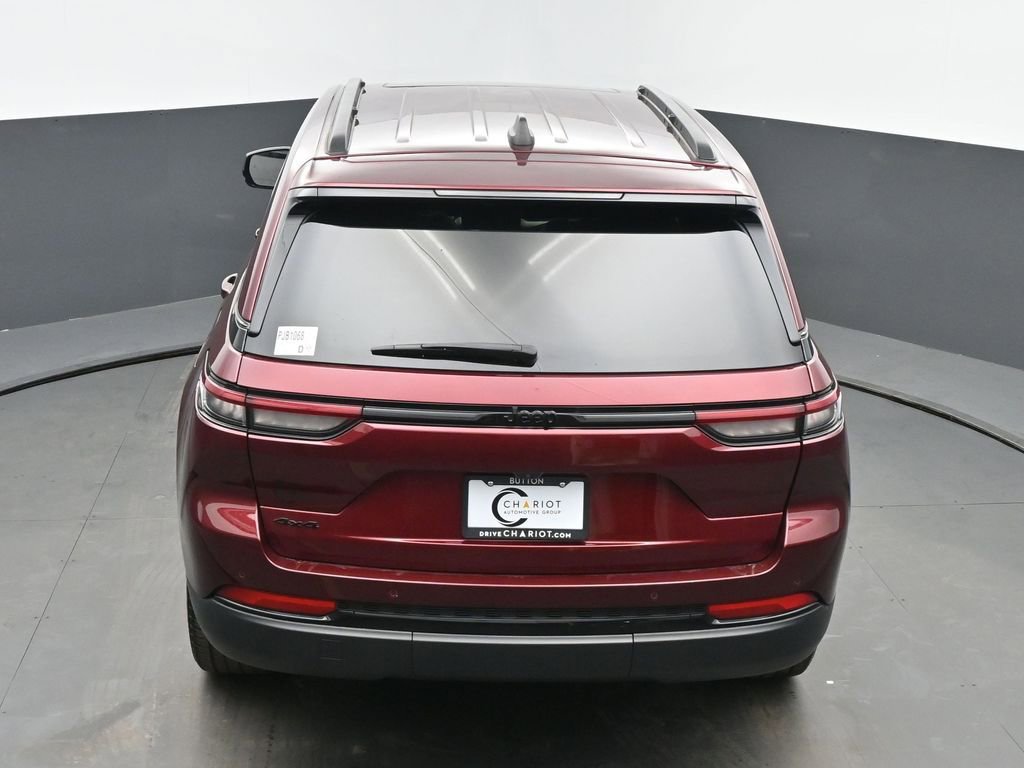 Used 2023 Jeep Grand Cherokee Altitude image 42