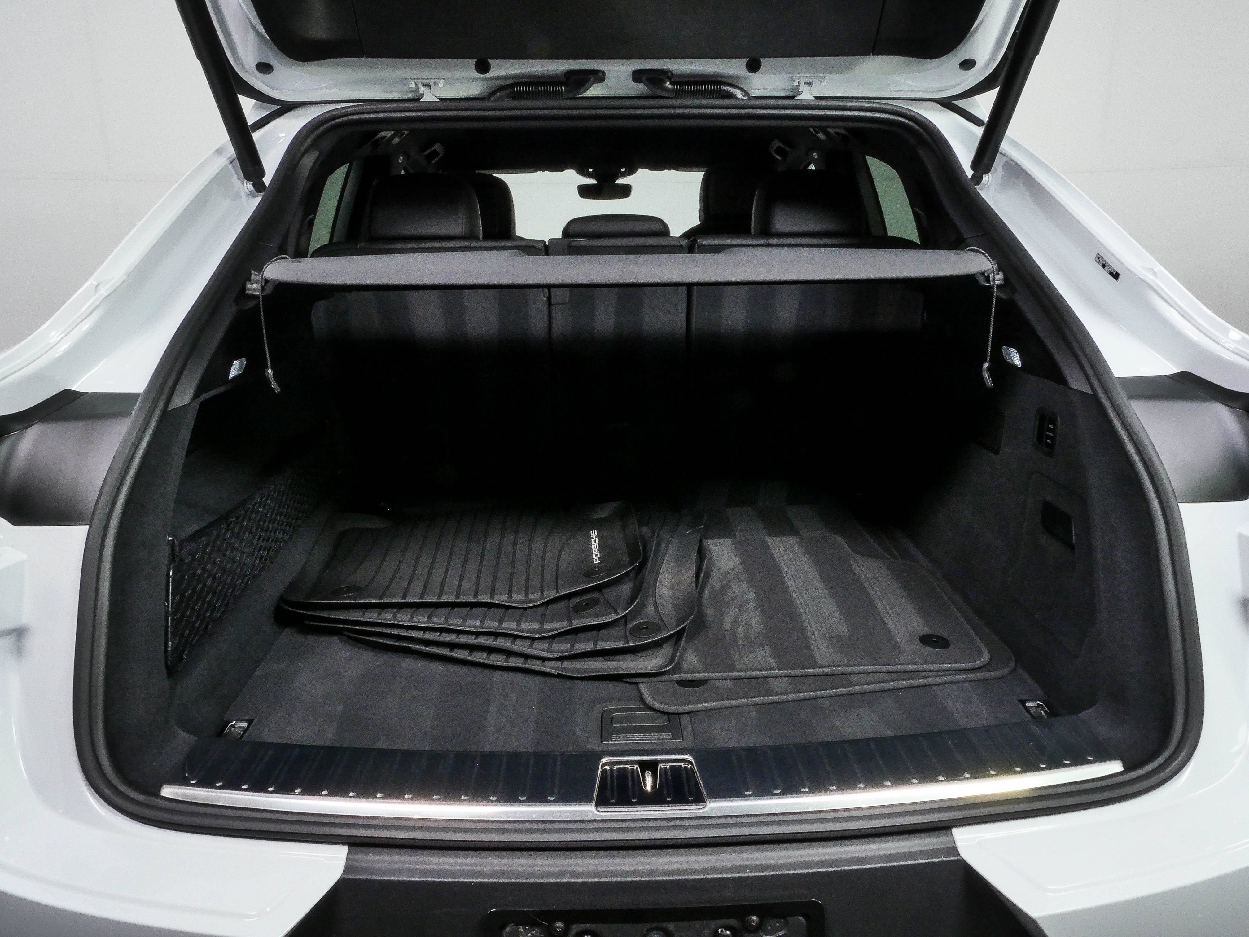 Certified 2025 Porsche Cayenne Coupe AWD/4WD image 33