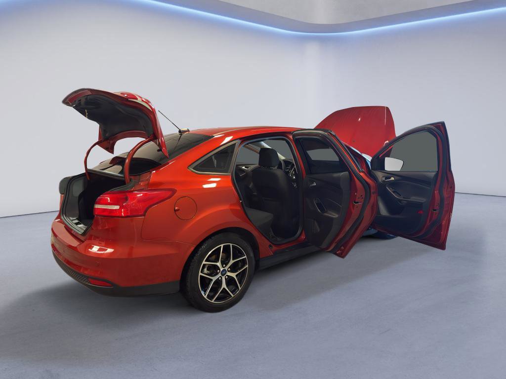 Used 2018 Ford Focus SEL FWD image 12