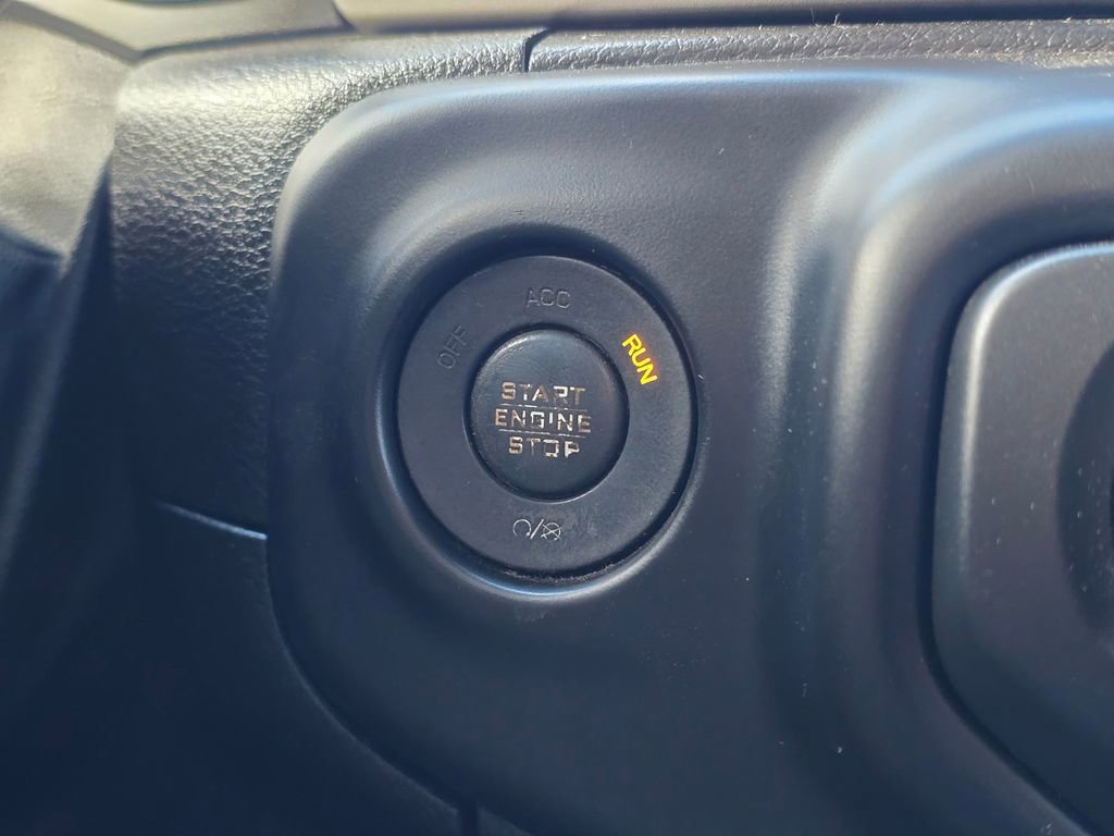 Used 2018 Jeep Wrangler Unlimited Sport image 35