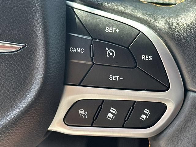 Used 2022 Chrysler Pacifica Pinnacle FWD image 24