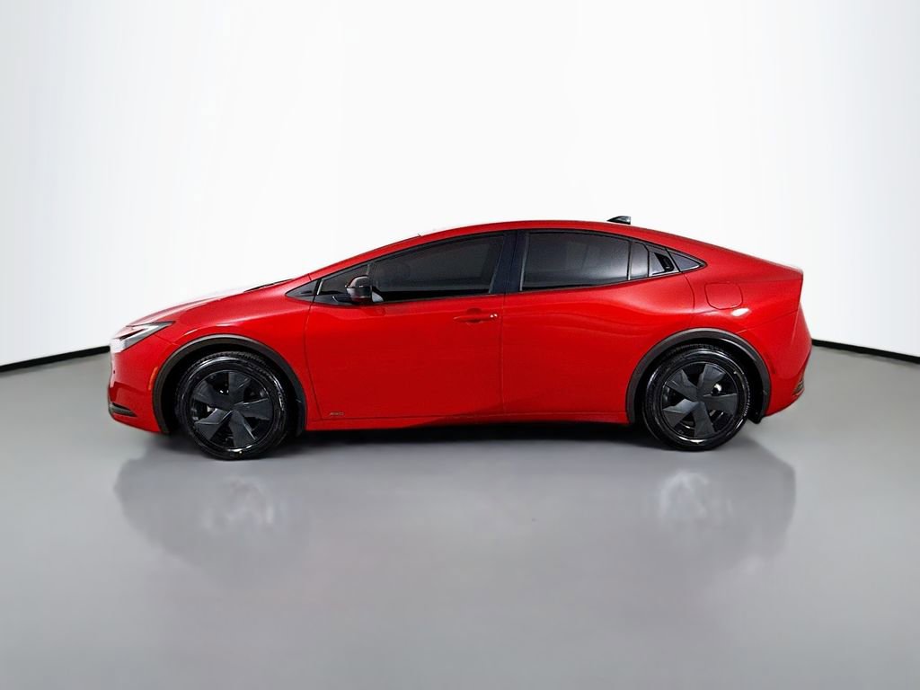 Used 2026 Toyota Prius LE AWD/4WD image 4