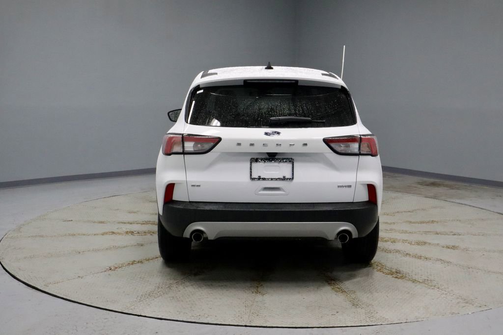 Used 2022 Ford Escape SE w/ Cold Weather Package image 9