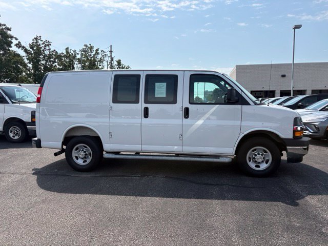 Used 2025 Chevrolet Express 2500 w/ Driver Convenience Package RWD image 11