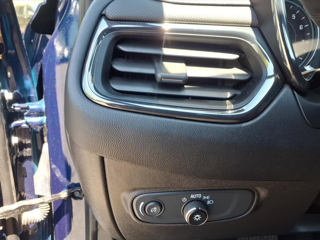Certified 2023 Chevrolet Equinox RS AWD/4WD image 27