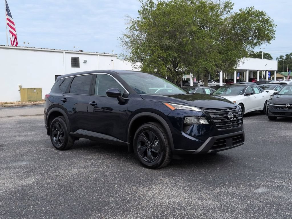 Certified 2026 Nissan Rogue SV FWD image 2