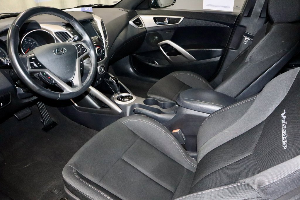 Used 2017 Hyundai Veloster Value Edition image 21