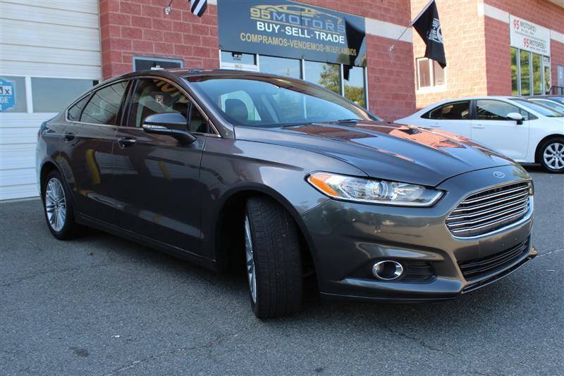 Used 2016 Ford Fusion SE w/ Equipment Group 202A FWD image 7
