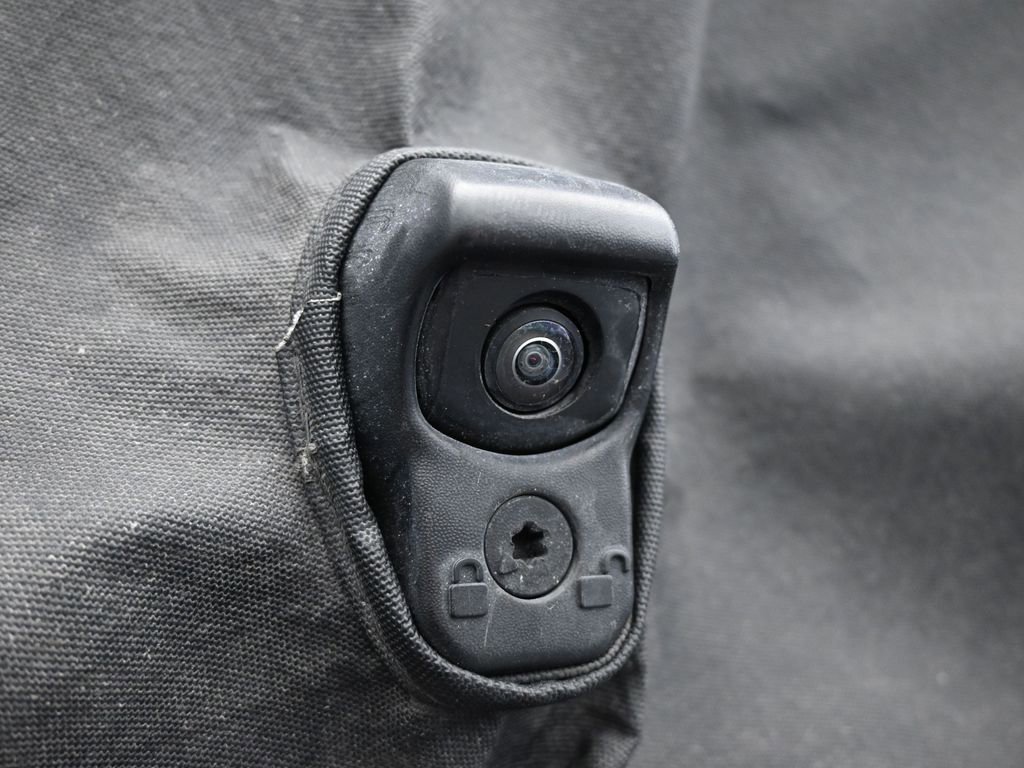 Used 2022 Jeep Wrangler Unlimited Sport image 32