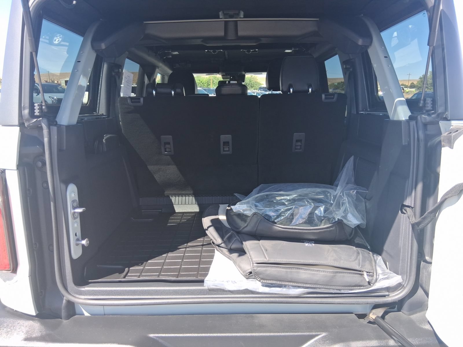 Used 2024 Ford Bronco Wildtrak AWD/4WD image 13