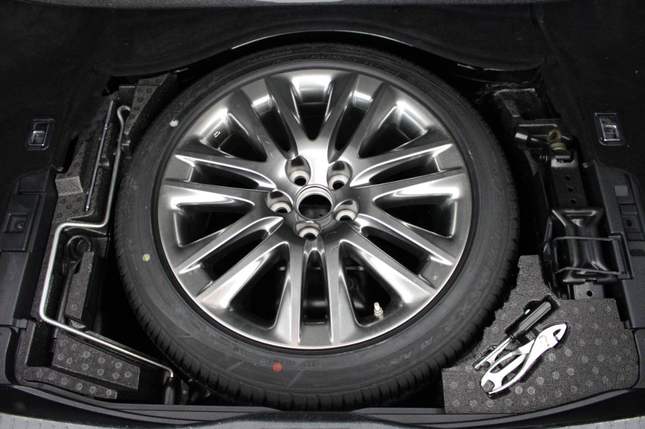 Used 2017 Lexus LS 460 w/ Comfort Package RWD image 72