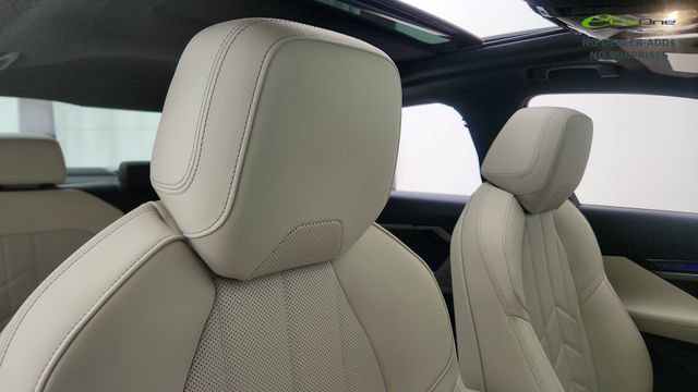 Used 2027 BMW 530i w/ M Sport Package RWD image 34