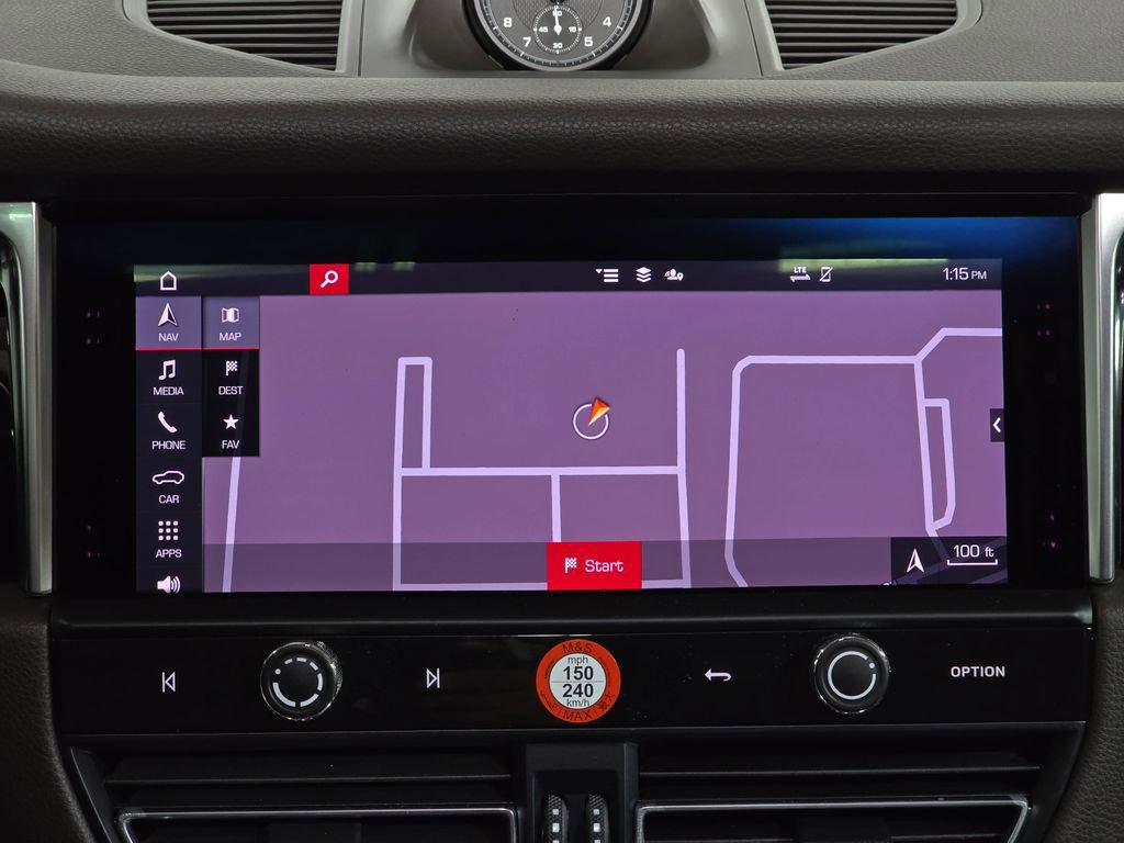 Certified 2024 Porsche Macan S image 18