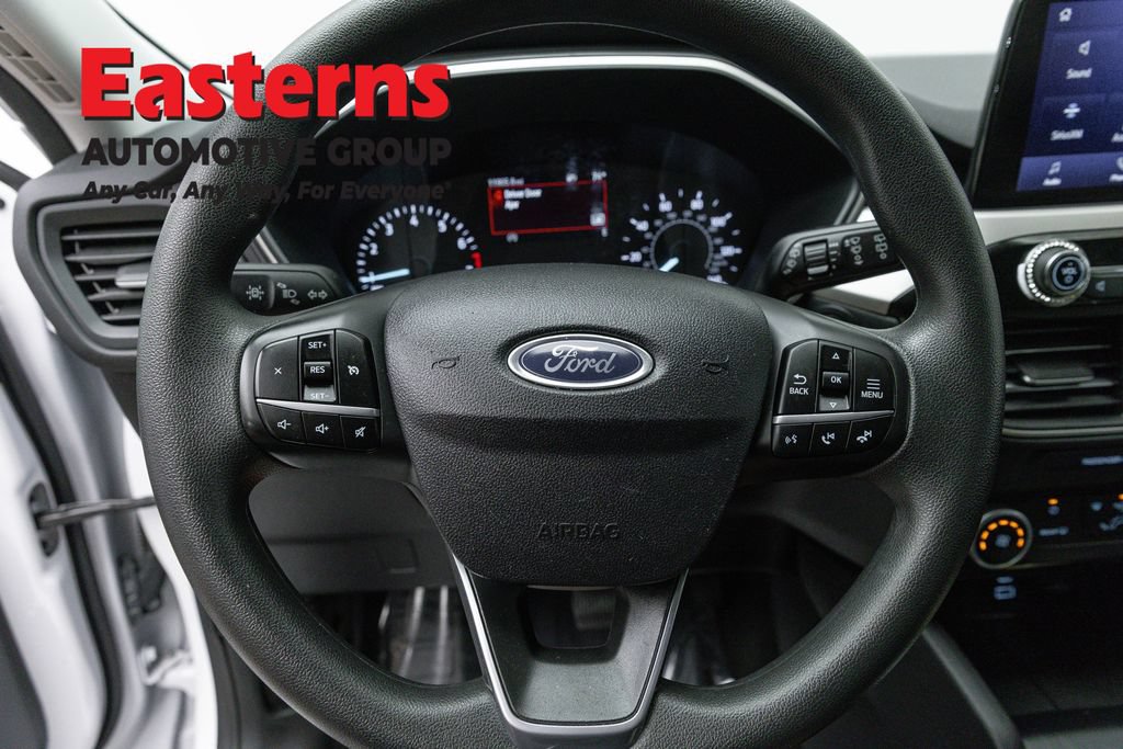 Used 2022 Ford Escape SE FWD image 10