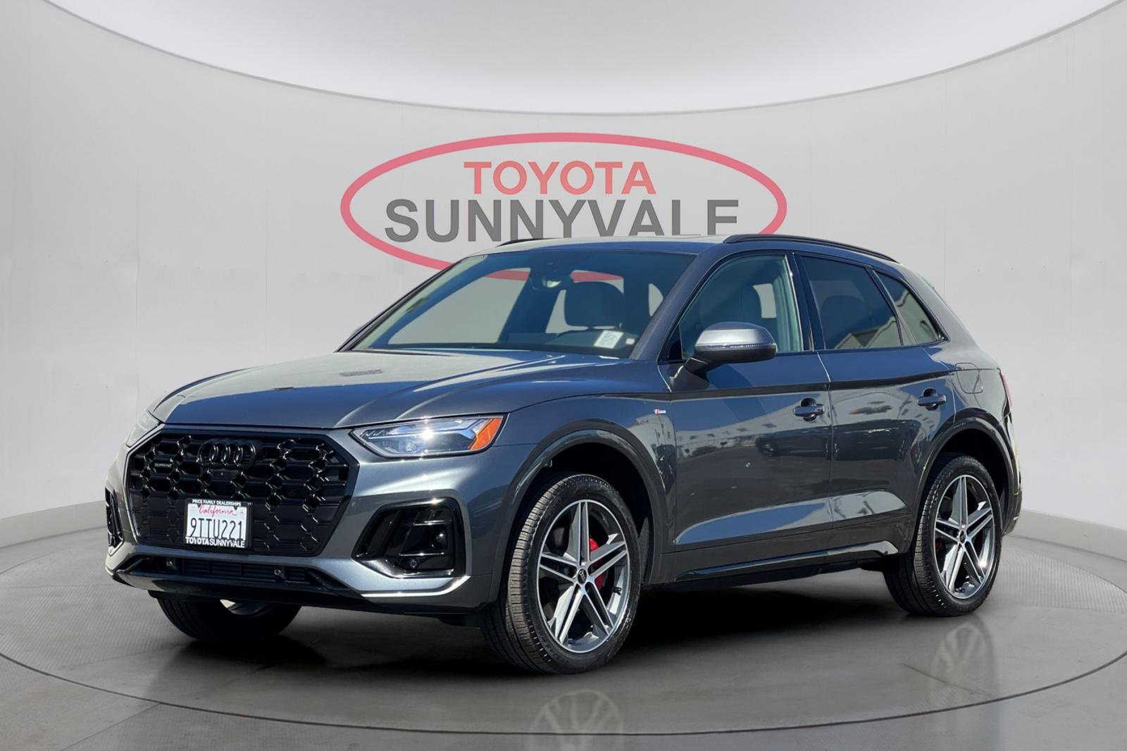 Used 2024 Audi Q5 e Premium Plus w/ Premium Plus Package