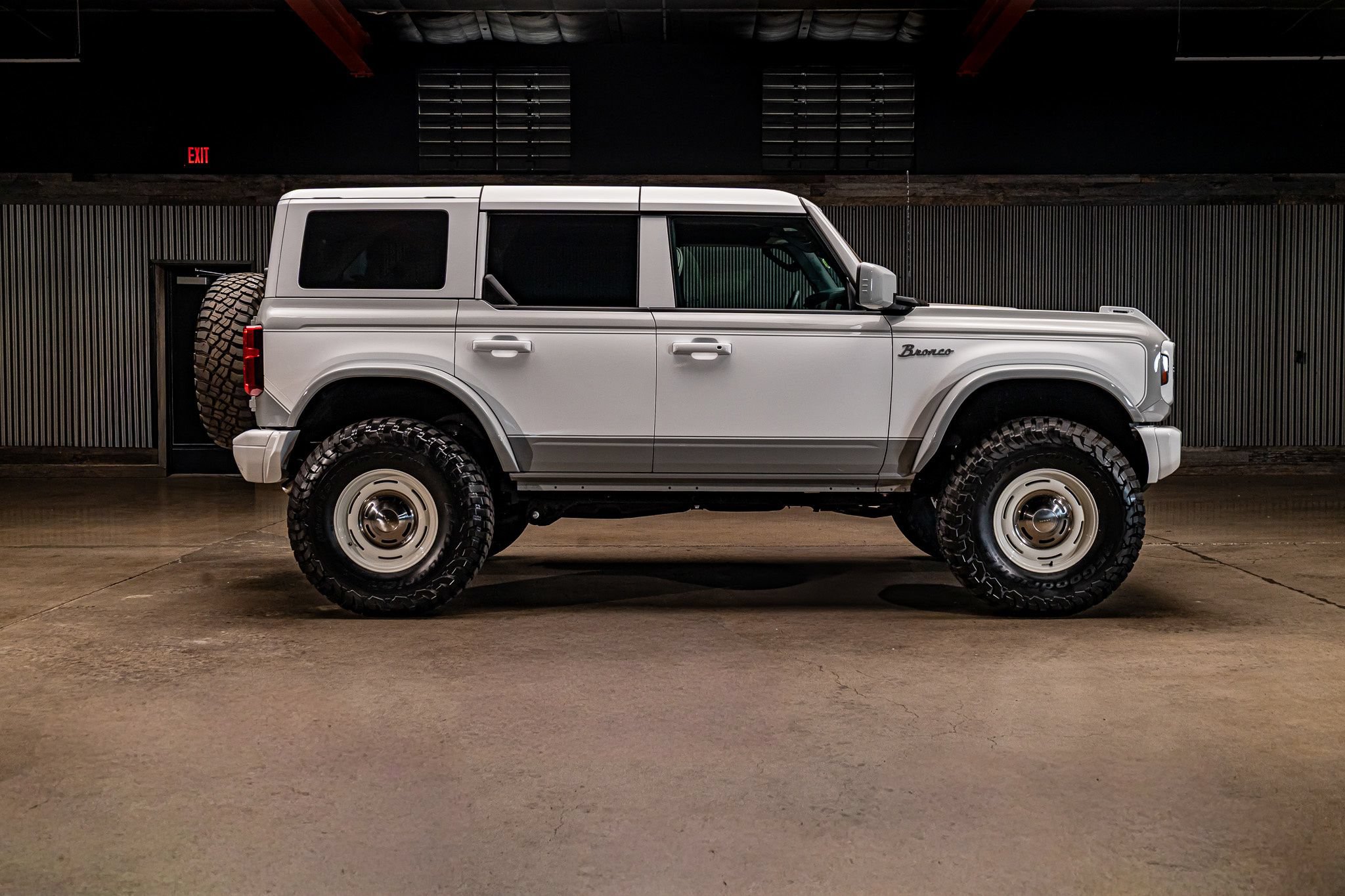 Used 2026 Ford Bronco Heritage Edition AWD/4WD image 11