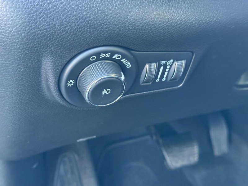 Used 2022 Jeep Compass Limited image 17