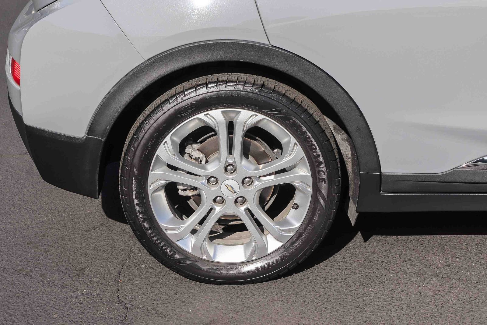 Used 2021 Chevrolet Bolt LT FWD image 9